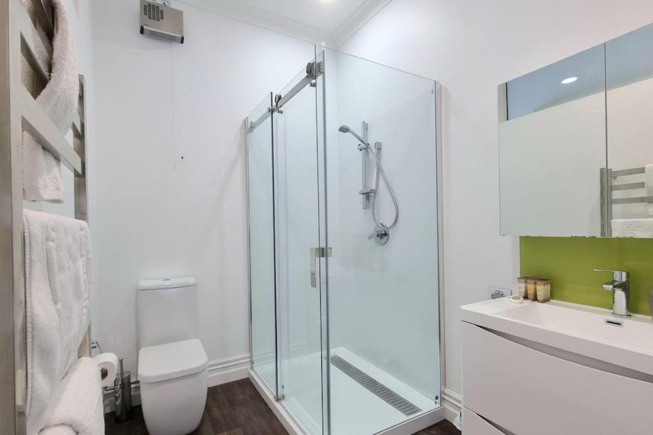 Central Auckland 5-Bedroom Villa With Free Parking Екстер'єр фото